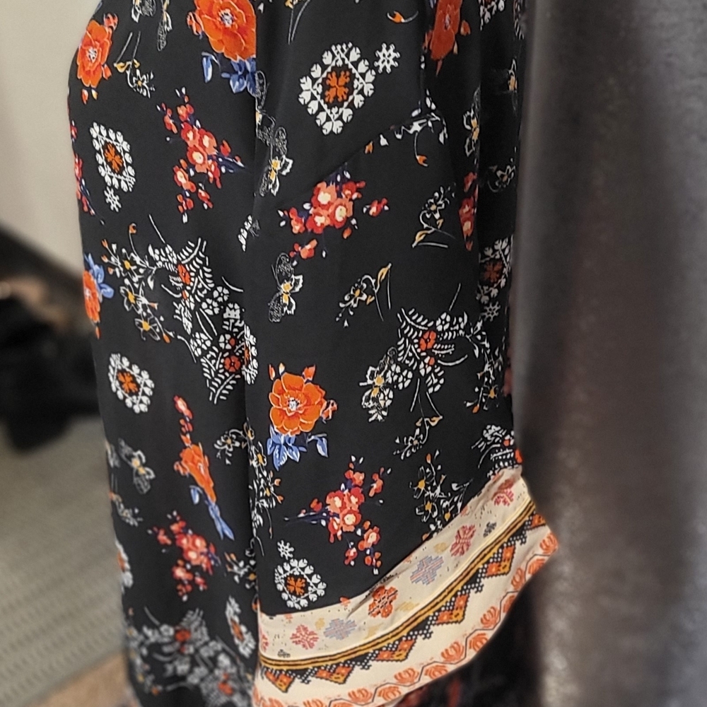 Max Studio Black Floral Robe - Picture 7 of 15